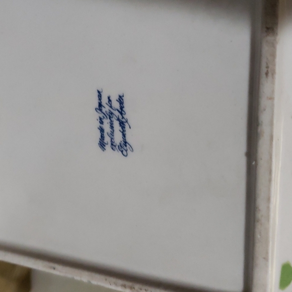 Elizabeth Arden trinket set hand painted - Picture 3 of 8